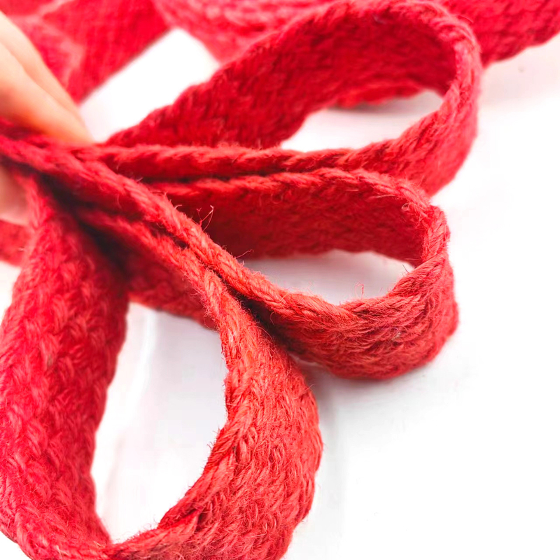Cinturão de Jute de Heringbone Vermelho com Faixas de Tecido Coloridas