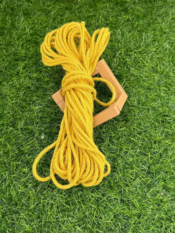 Cordões amarelos com 30 anos de experiência.